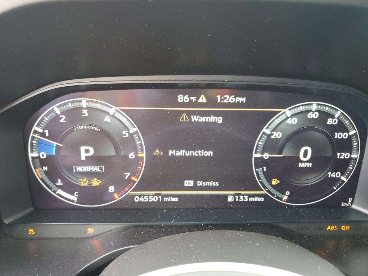 MITSUBISHI OUTLANDER SE