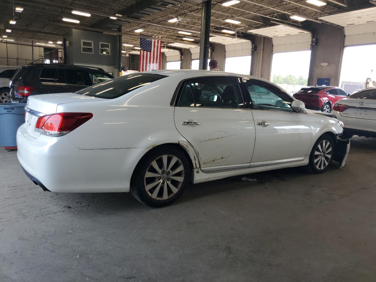 TOYOTA AVALON BASE