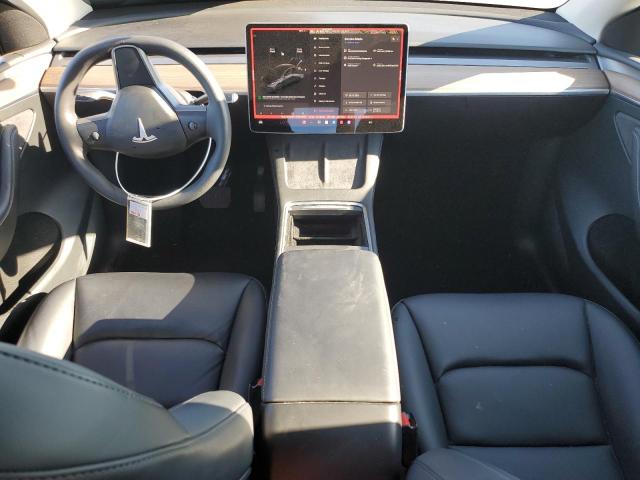 2024 TESLA MODEL Y 7SAYGDEE1RF025808
