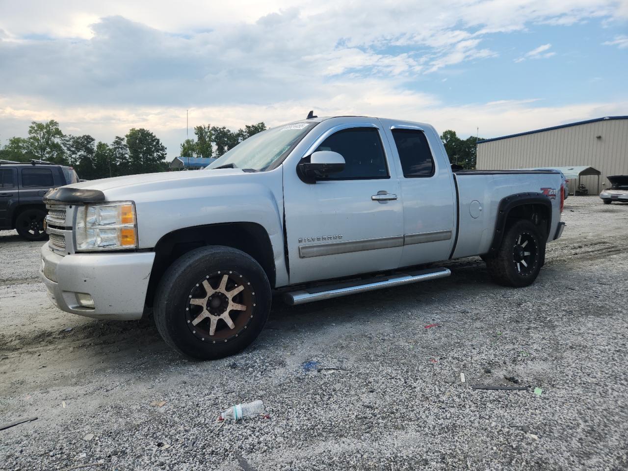 CHEVROLET SILVERADO K1500 LT