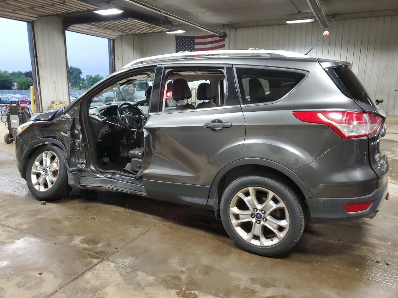 FORD ESCAPE TITANIUM