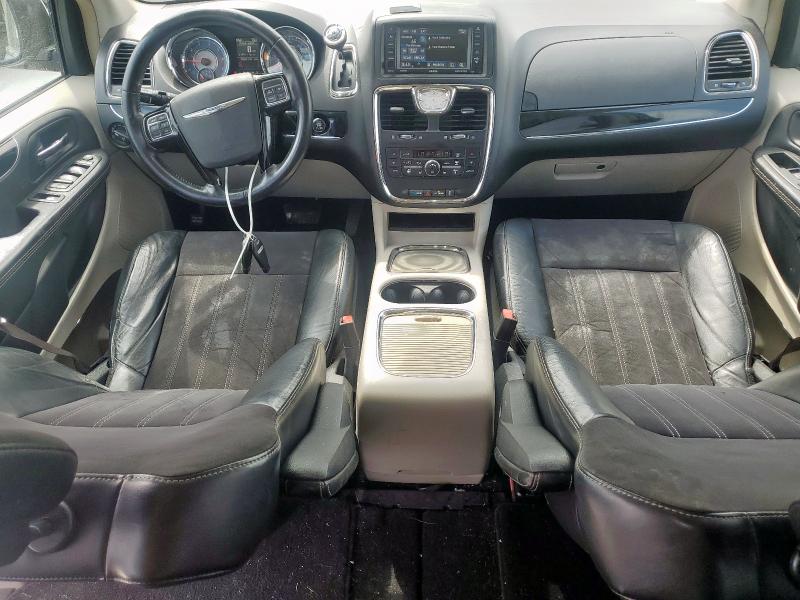 2015 CHRYSLER TOWN & COU - 2C4RC1JG2FR743189