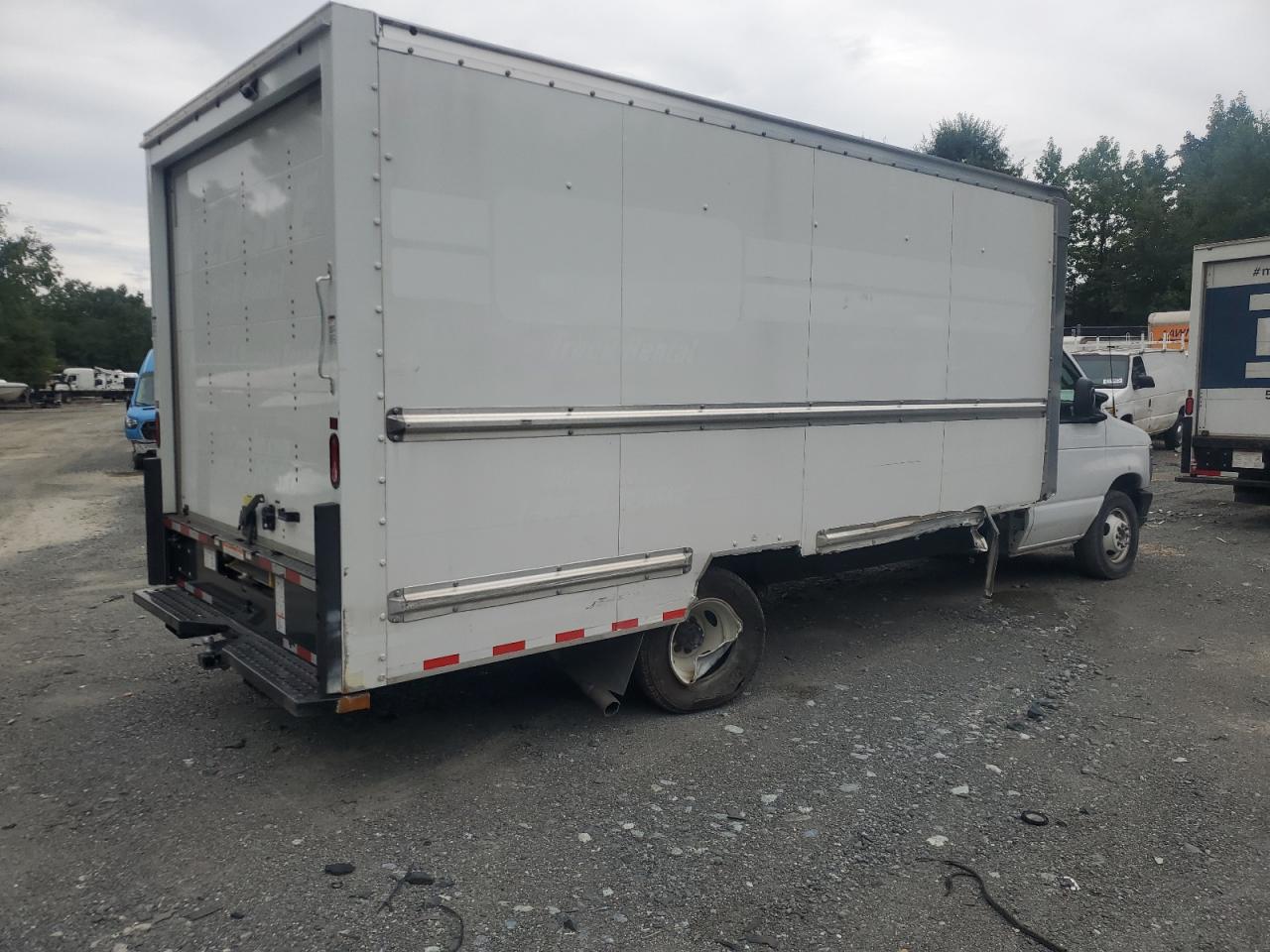 FORD ECONOLINE E350 SUPER DUTY CUTAWAY VAN