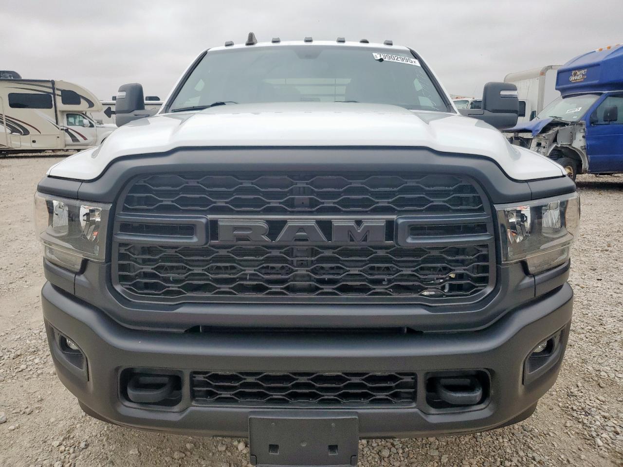 RAM 3500 TRADESMAN