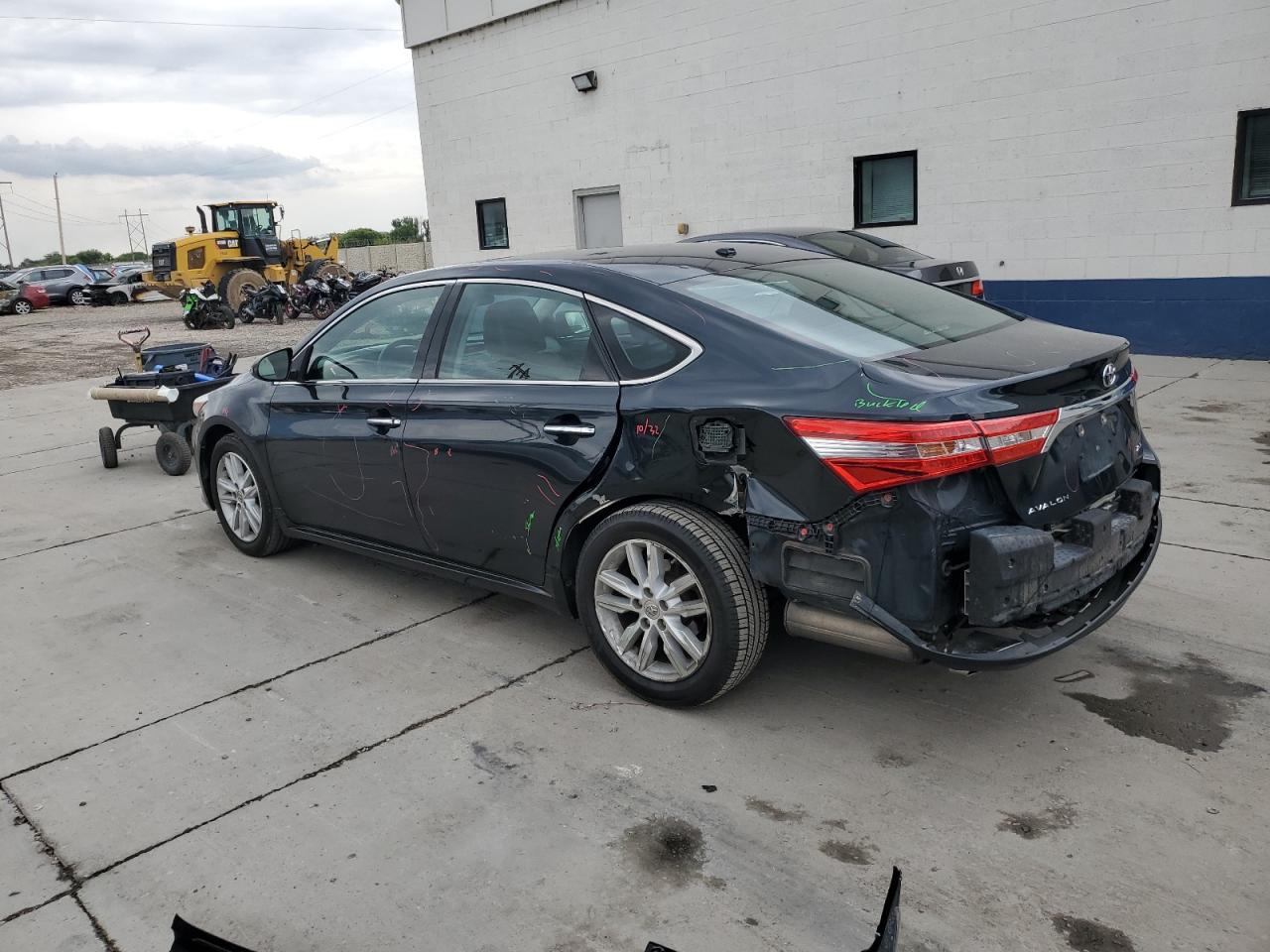 Lot #3308649491 2015 TOYOTA AVALON XLE