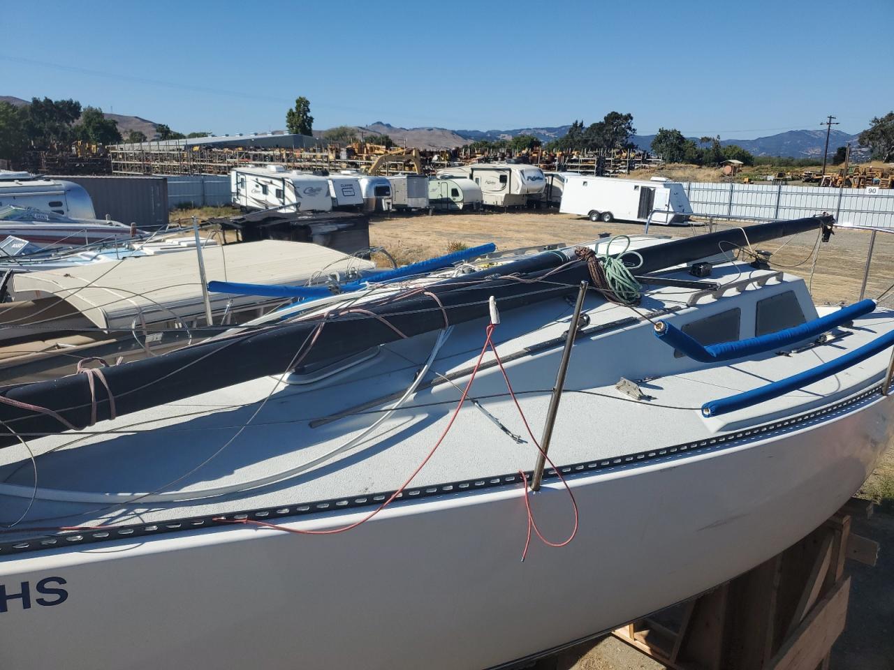 Lot #3222418271 1984 PACC POWERLITE