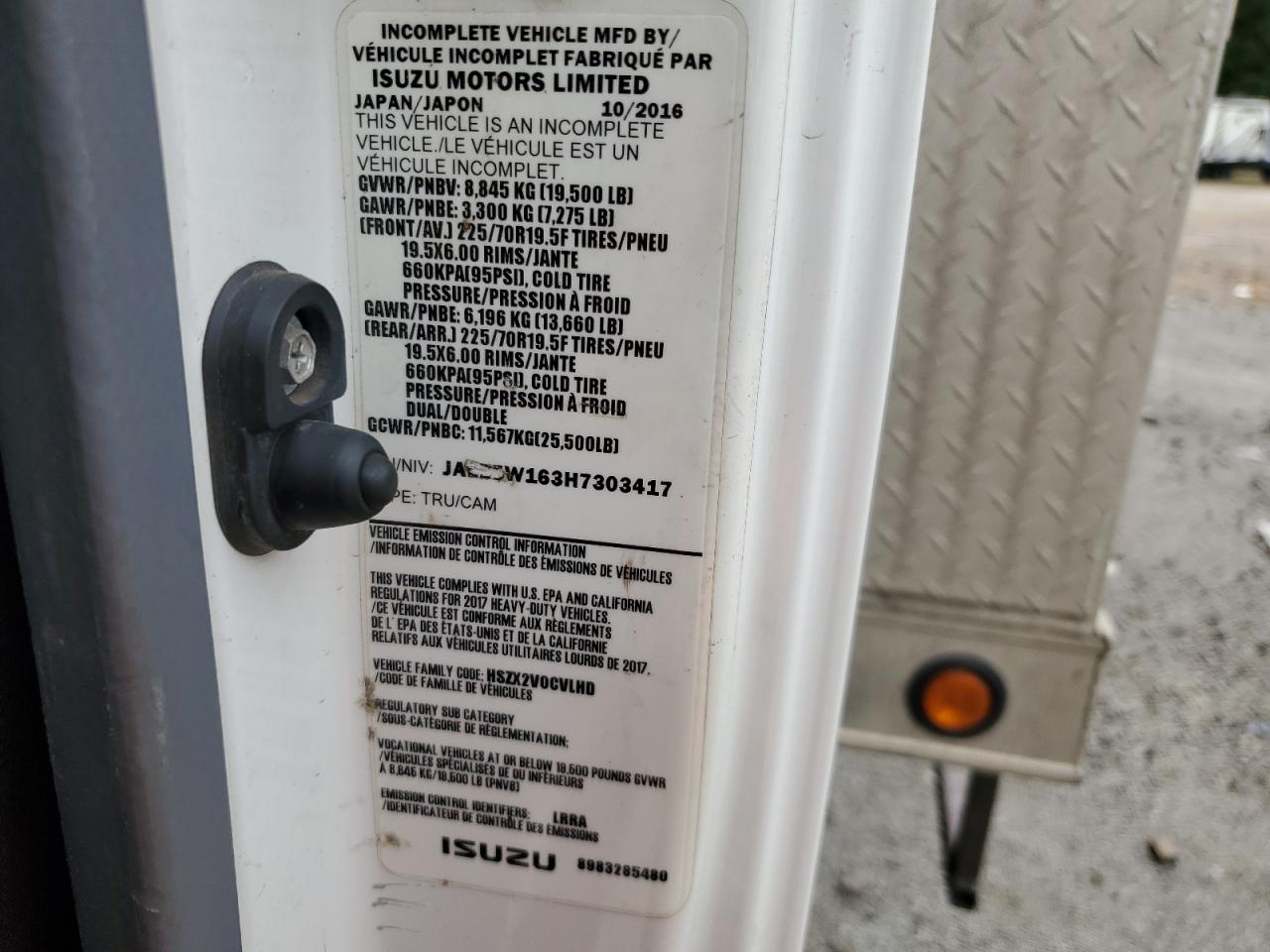 Lot #3281400017 2017 ISUZU NRR