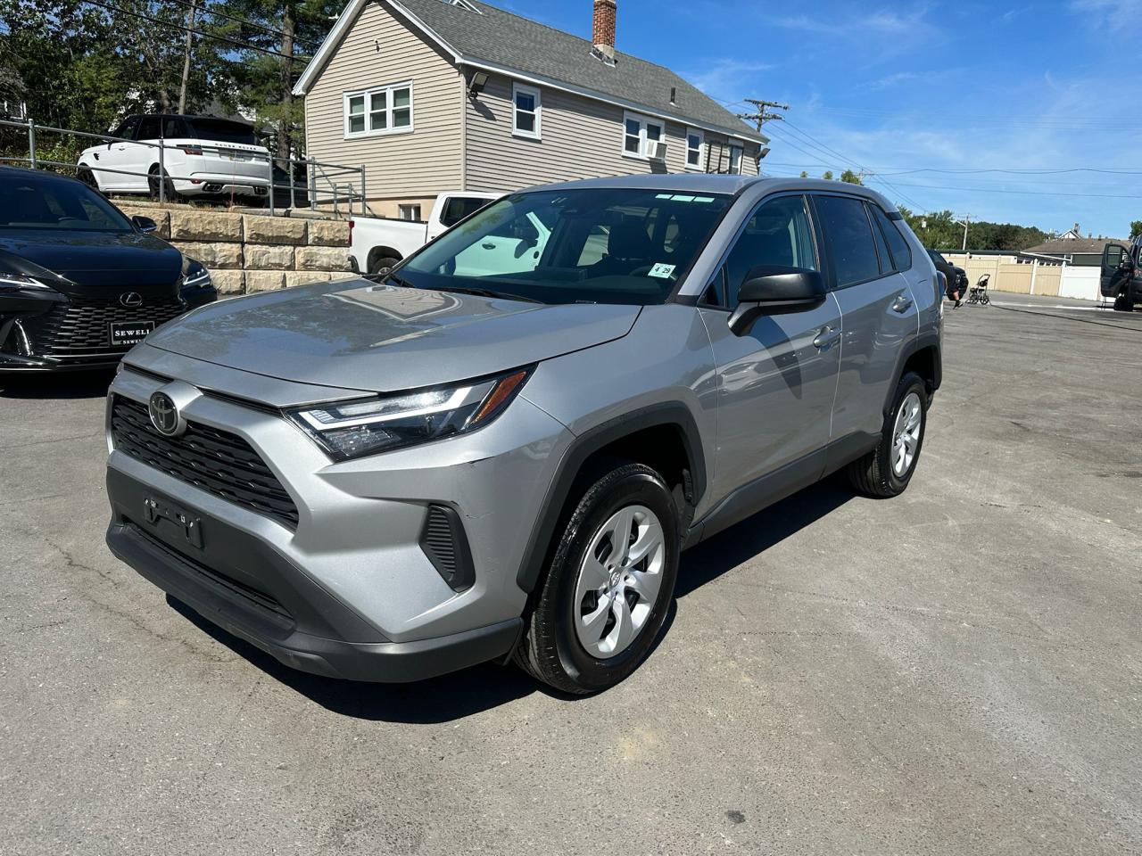 TOYOTA RAV4 LE