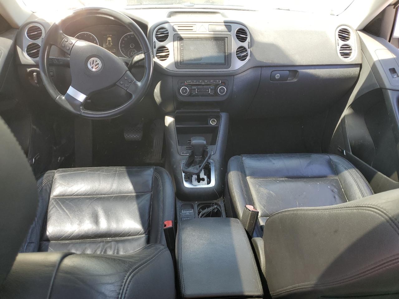 VOLKSWAGEN TIGUAN SE