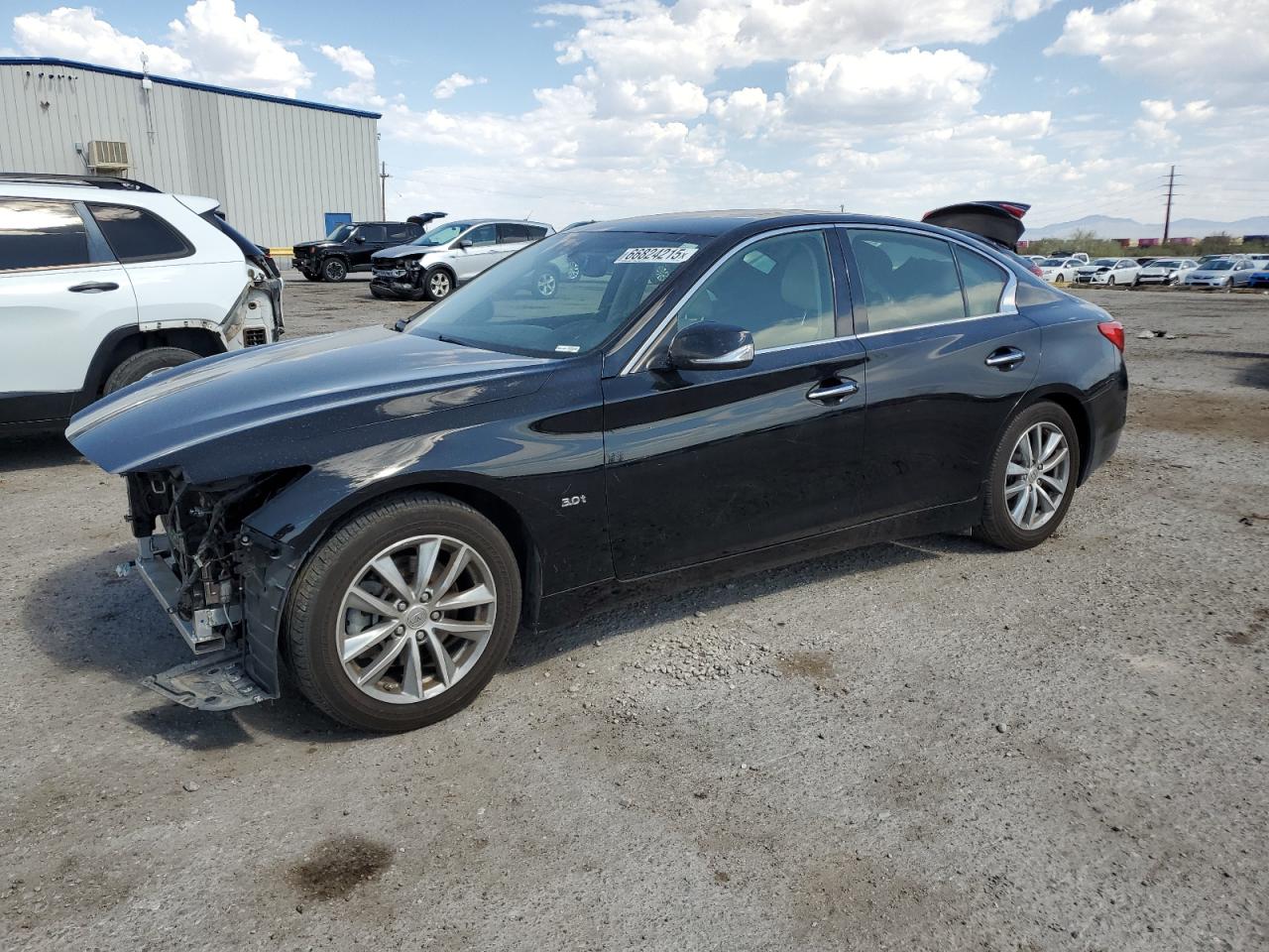 INFINITI Q50 PREMIUM
