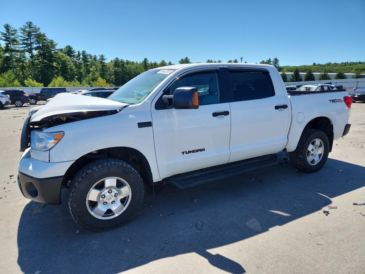 TOYOTA TUNDRA CREWMAX SR5