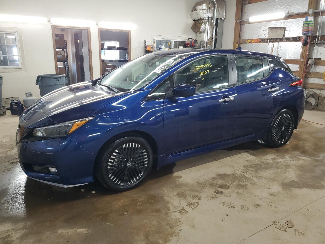 NISSAN LEAF SV PLUS