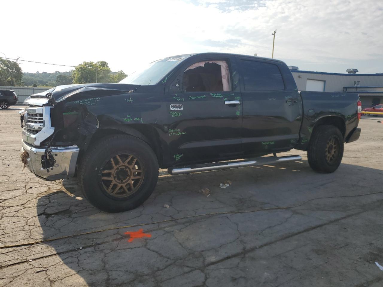 TOYOTA TUNDRA CREWMAX PLATINUM
