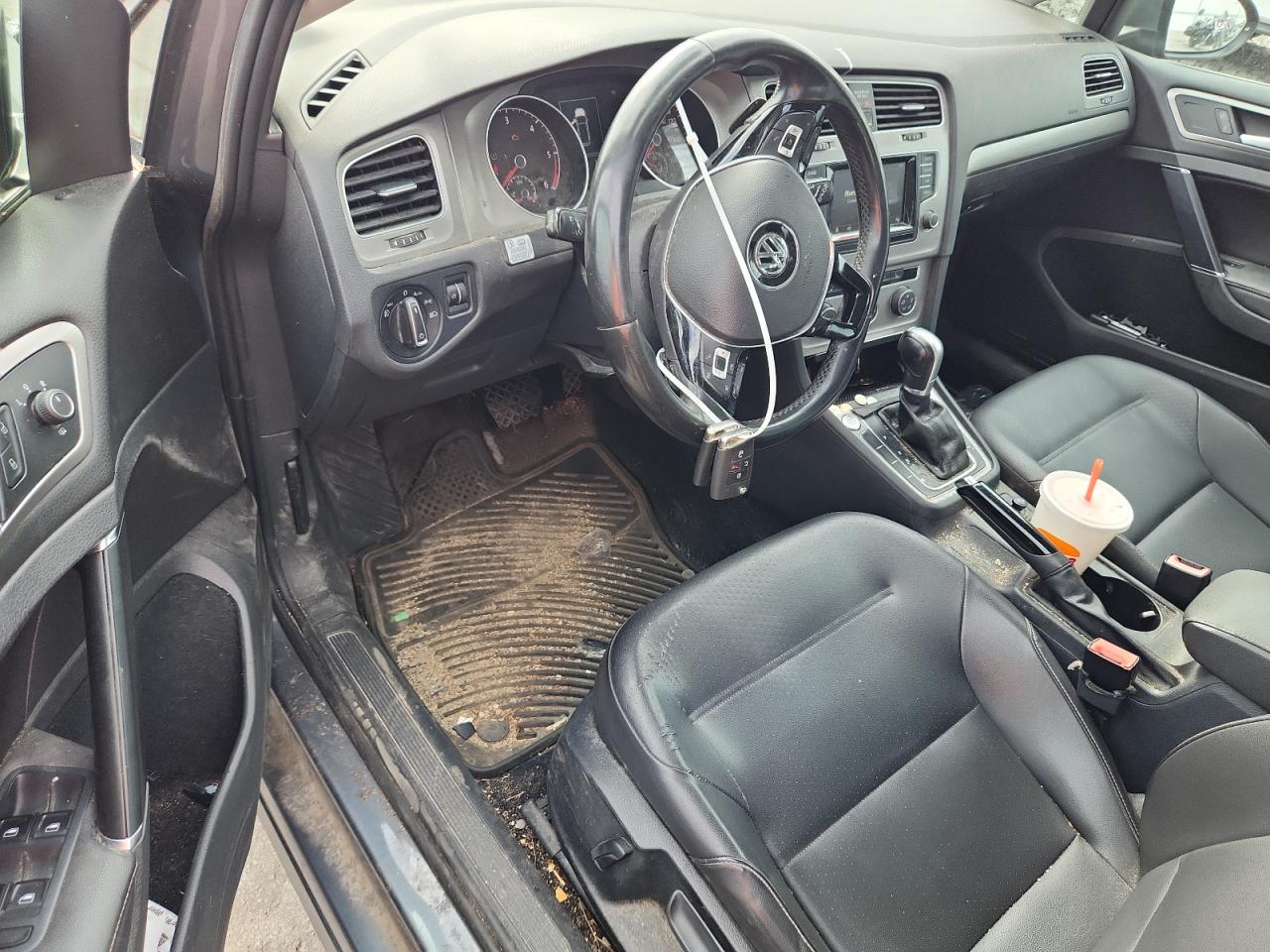 VOLKSWAGEN GOLF SPORTSVAN TDI S