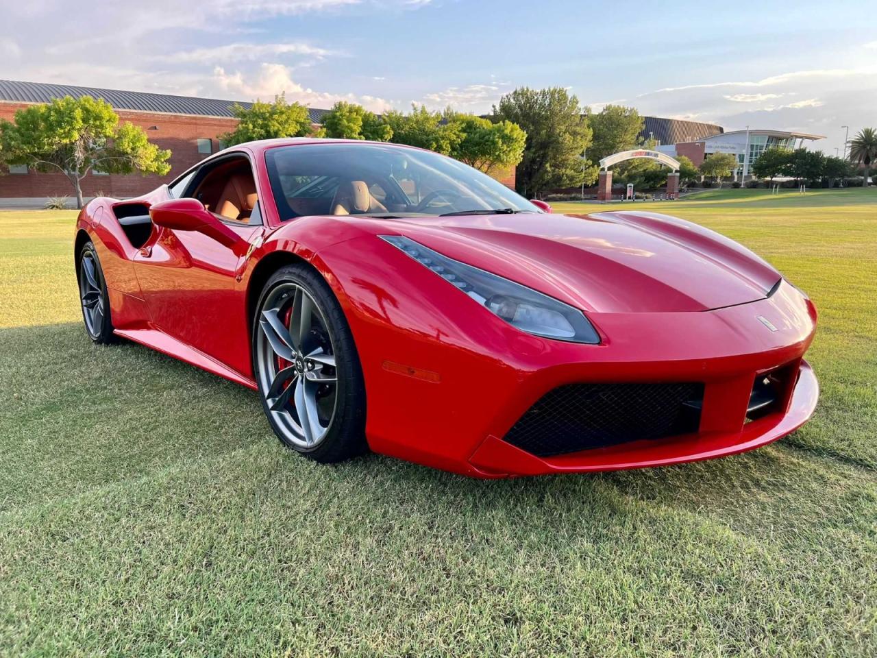 FERRARI 488 GTB
