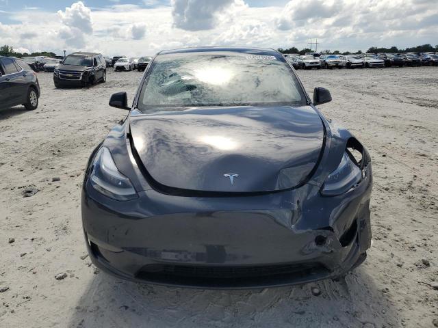 2024 TESLA MODEL Y 7SAYGDED0RF018730