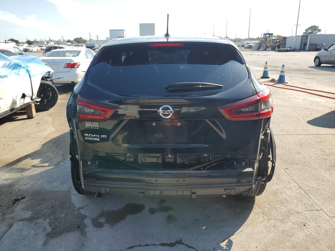 NISSAN ROGUE SPORT S