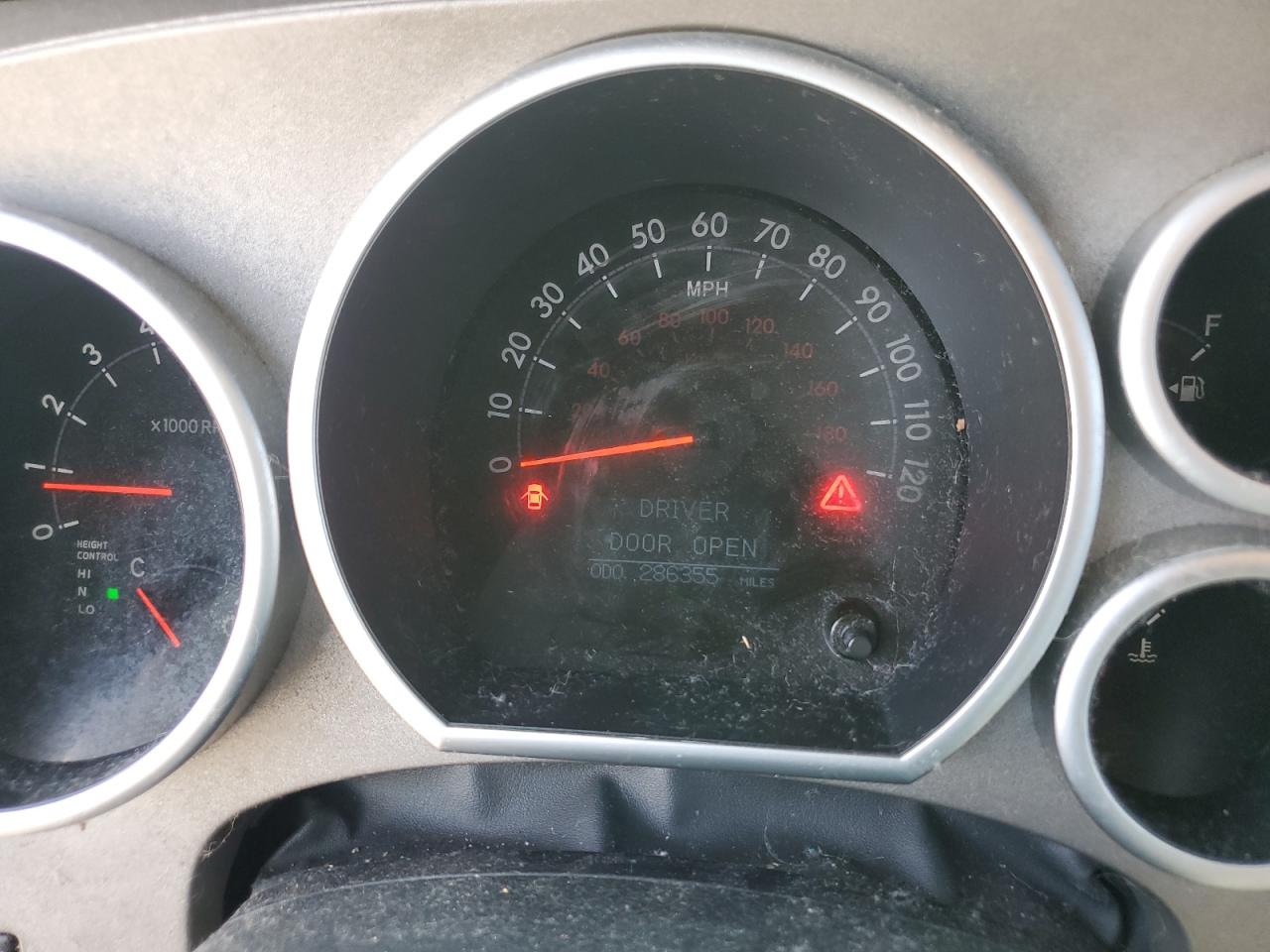 TOYOTA SEQUOIA PLATINUM