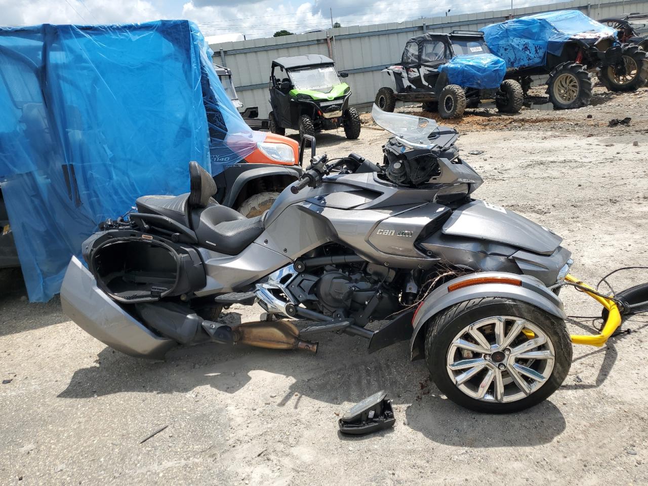 Lot #3246231125 2017 CAN-AM SPYDER ROADSTER F3-T