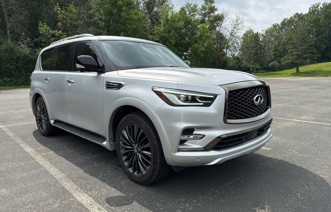 INFINITI QX80 LUXE
