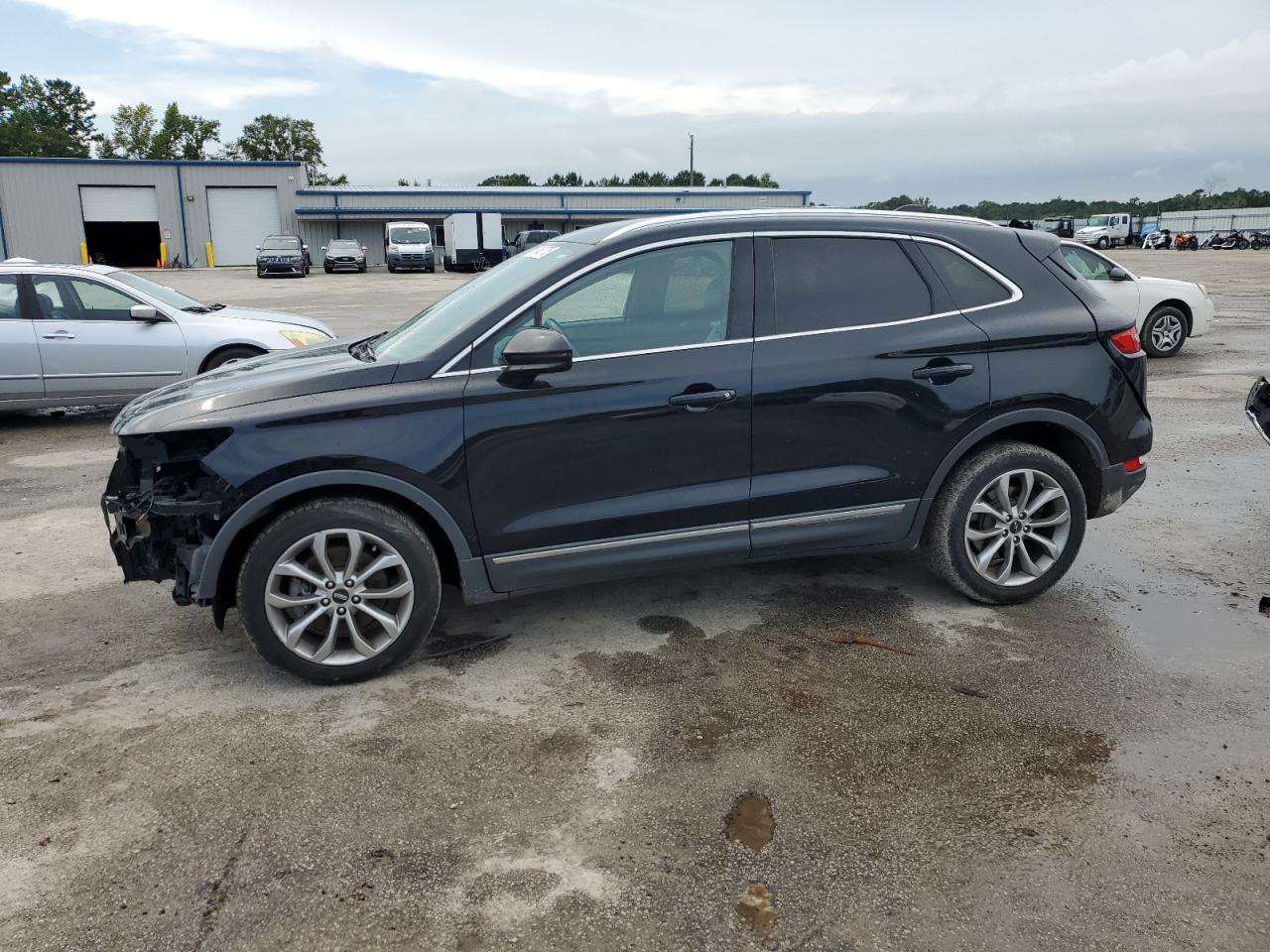 Vehicle photo