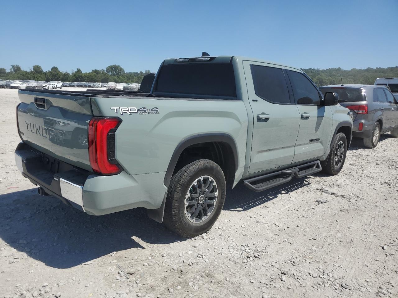 TOYOTA TUNDRA CREWMAX SR