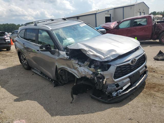 2025 TOYOTA HIGHLANDER LE 5TDKDRAH8SS555042