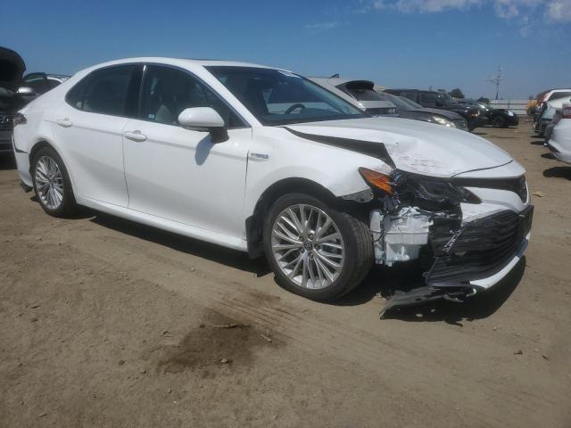 2018 TOYOTA CAMRY HYBRID 4T1B21HK7JU009752