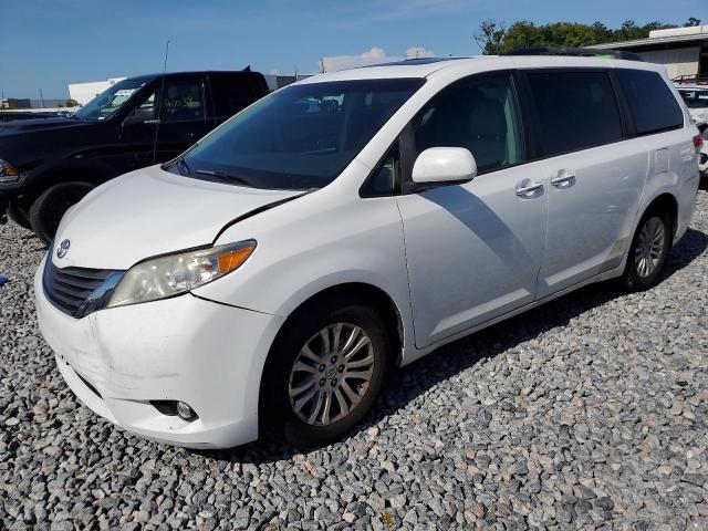 TOYOTA SIENNA XLE