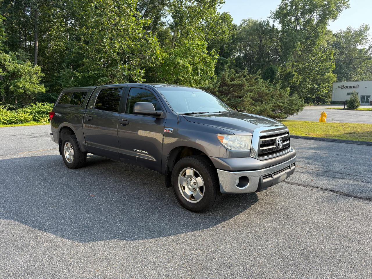 TOYOTA TUNDRA CREWMAX SR5