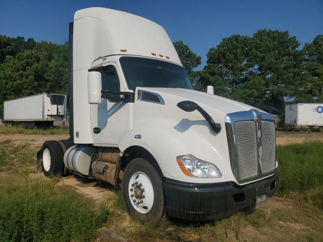 Global Auto Auctions: 2016 KENWORTH T680