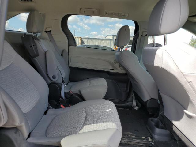 2022 TOYOTA SIENNA LE - 5TDKRKECXNS090064