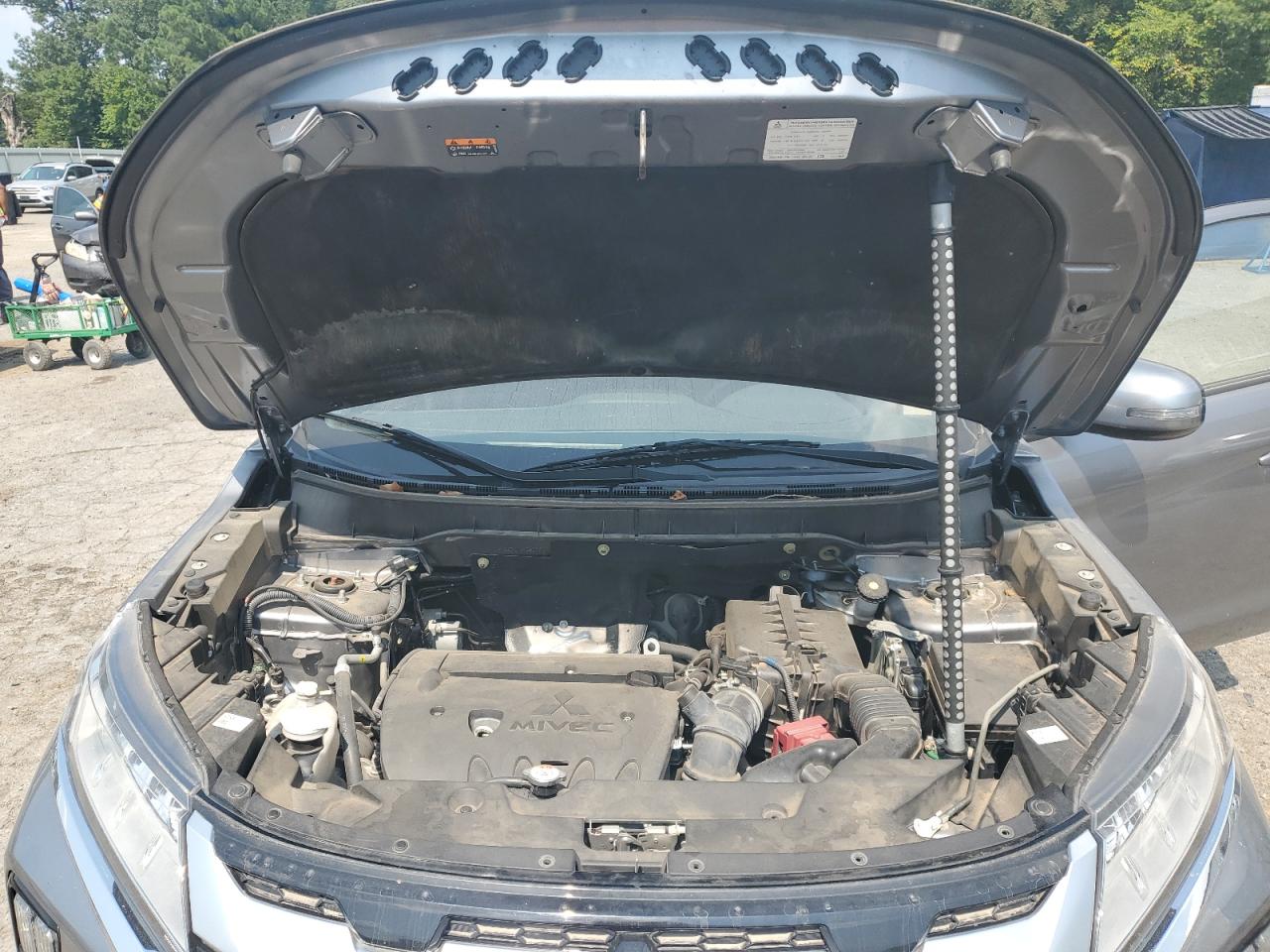 MITSUBISHI OUTLANDER ES