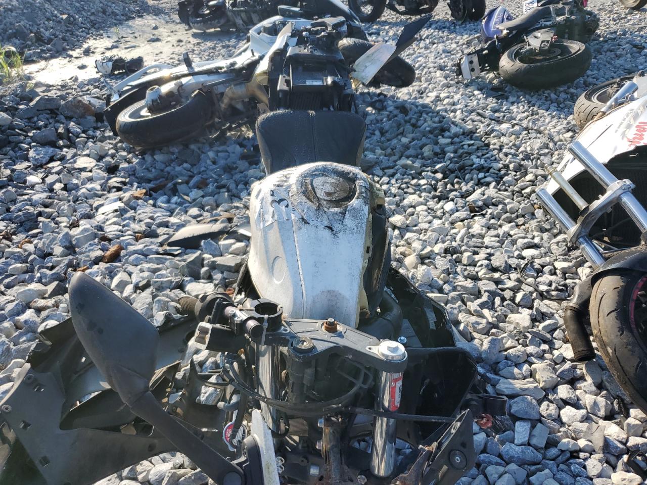 Lot #3240082485 2016 YAMAHA YZFR3