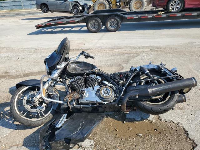2017 HARLEY-DAVIDSON FLHX STREET GLIDE #3301619661