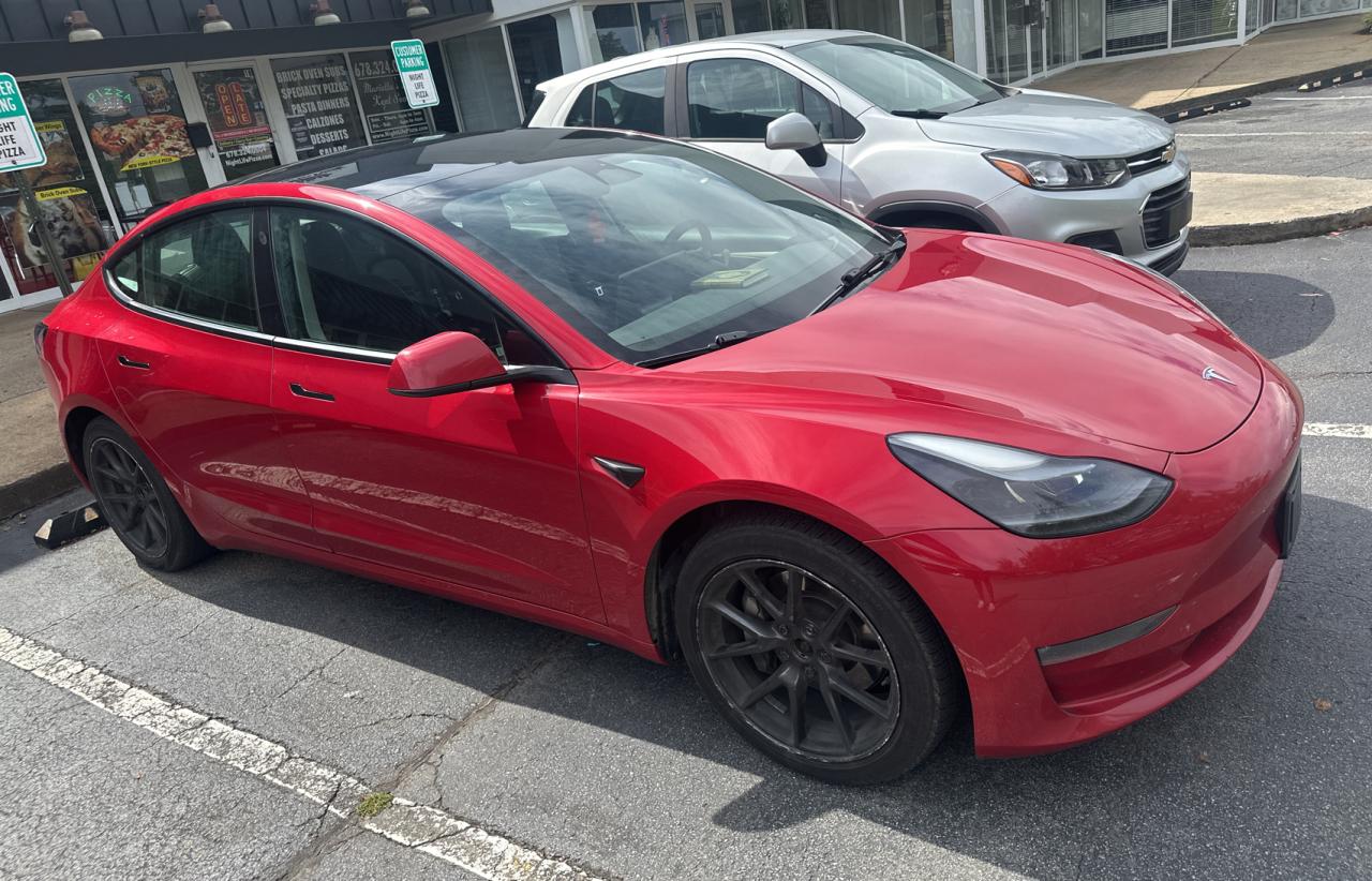 TESLA MODEL 3