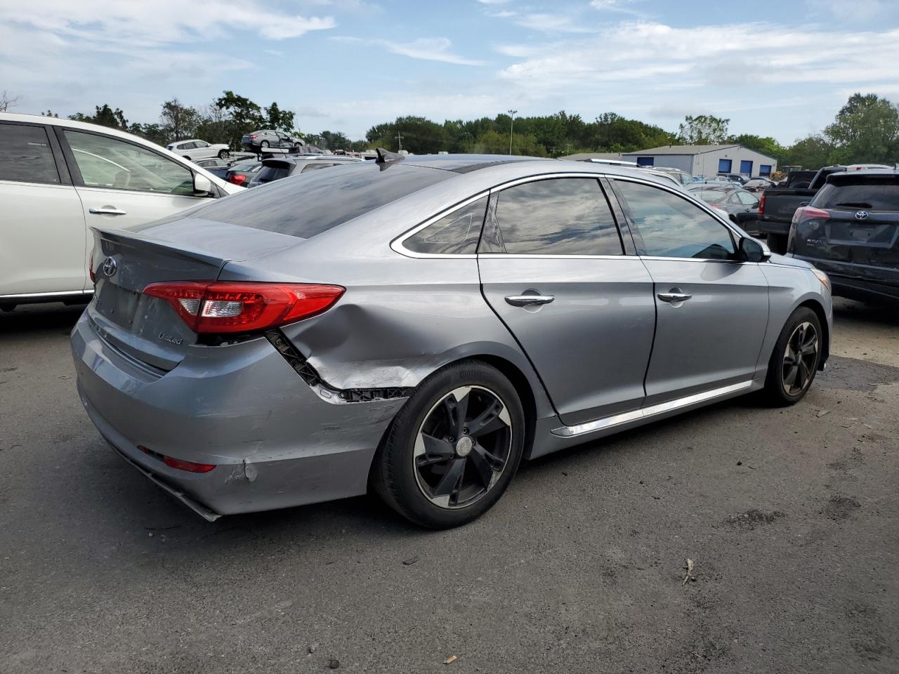 HYUNDAI SONATA SPORT