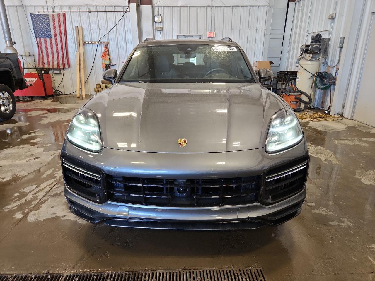 PORSCHE CAYENNE TURBO