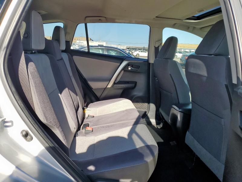 2015 TOYOTA RAV4 XLE JTMWFREV6FD059041