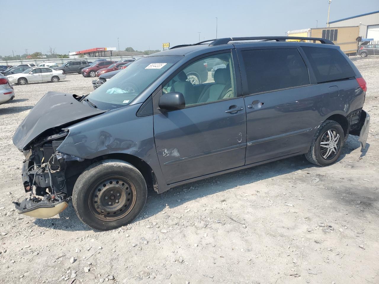  Salvage Toyota Sienna