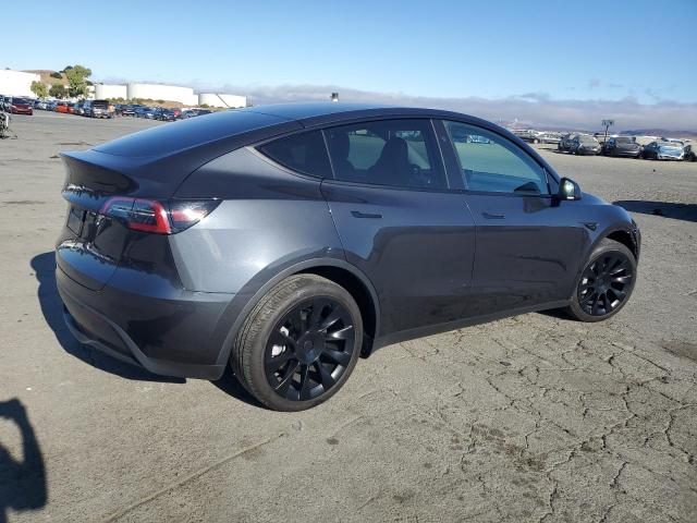 2024 TESLA MODEL Y 7SAYGDEE1RF025808