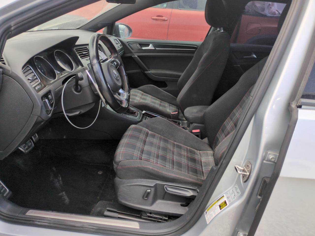 VOLKSWAGEN GOLF GTI S