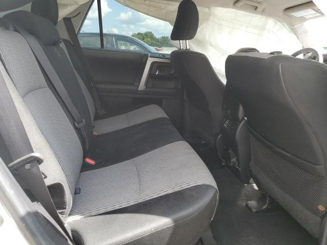 2020 TOYOTA 4RUNNER SR JTEBU5JR0L5815812