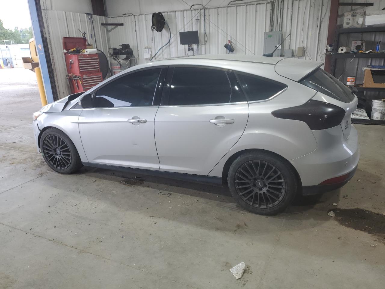FORD FOCUS TITANIUM