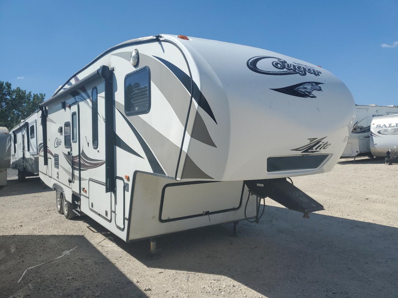 Lot #3290326998 2015 KEYSTONE COUGAR