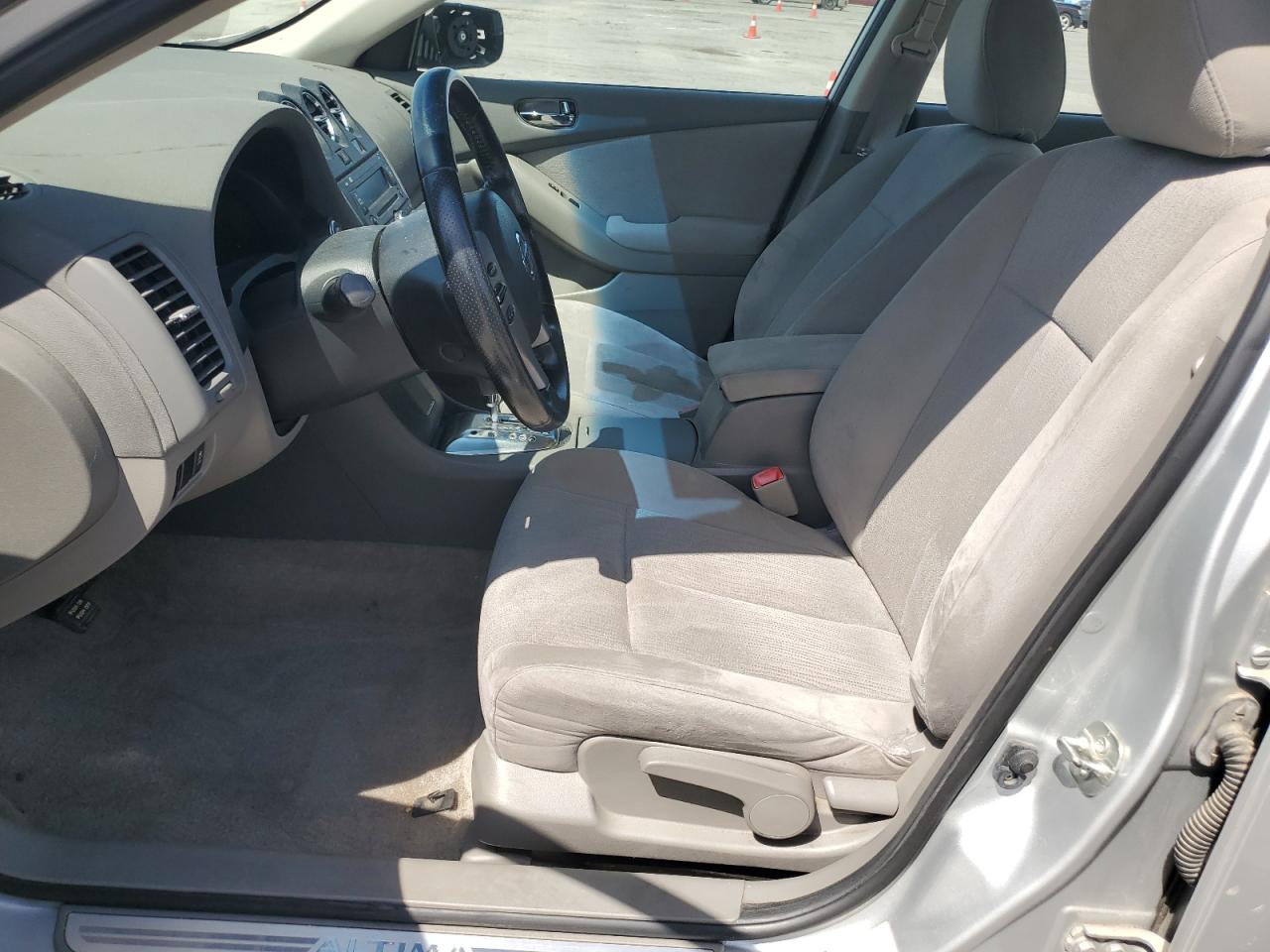 NISSAN ALTIMA BASE