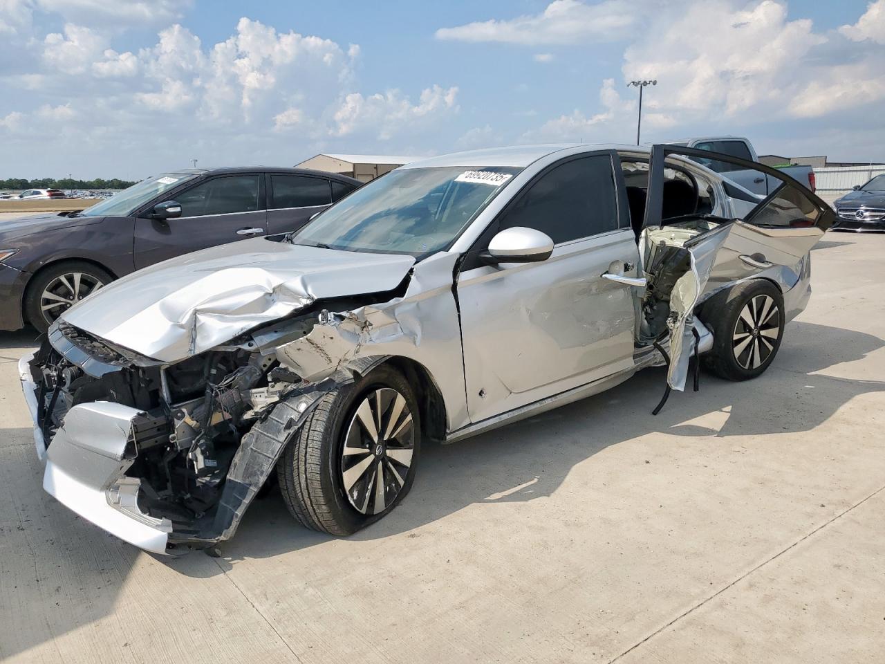 NISSAN ALTIMA SV