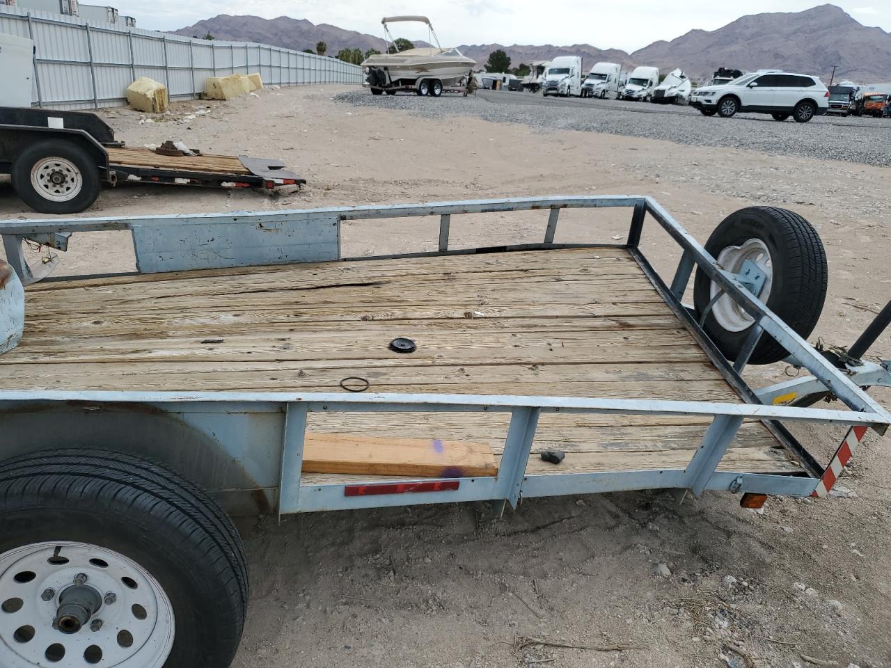 Lot #3292707596 2005 CATI FLAT