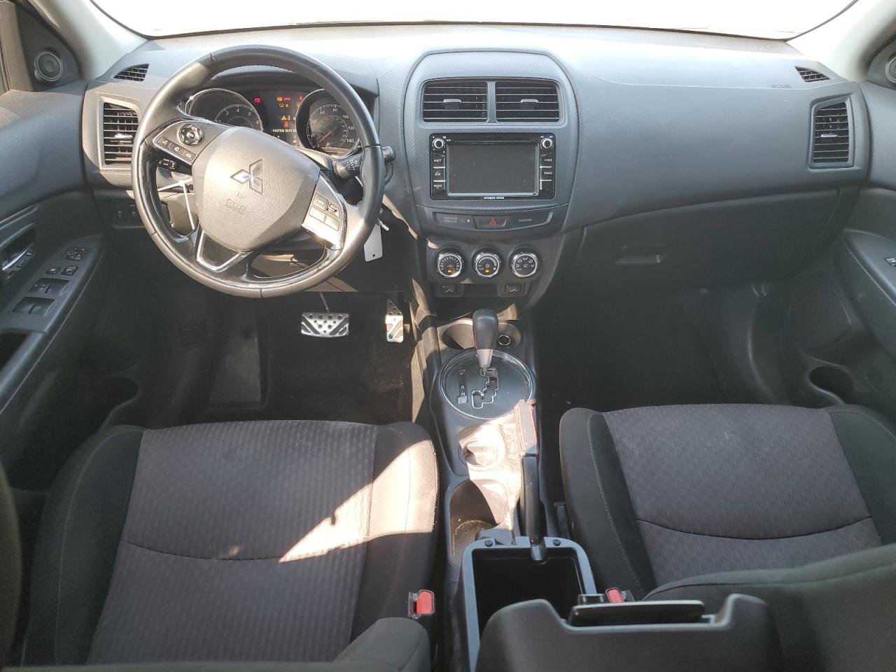 MITSUBISHI OUTLANDER ES