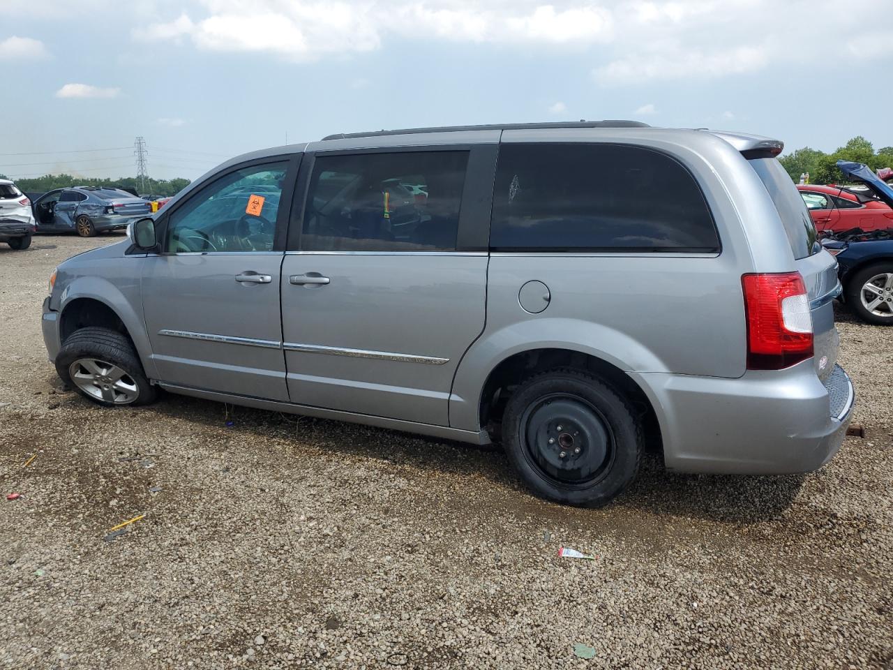 CHRYSLER TOWN & COUNTRY TOURING